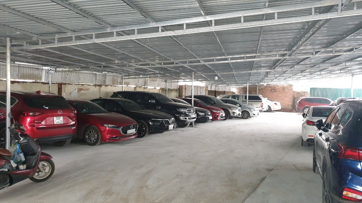 Ô tô được sắp xếp tại khu vực bảo quản